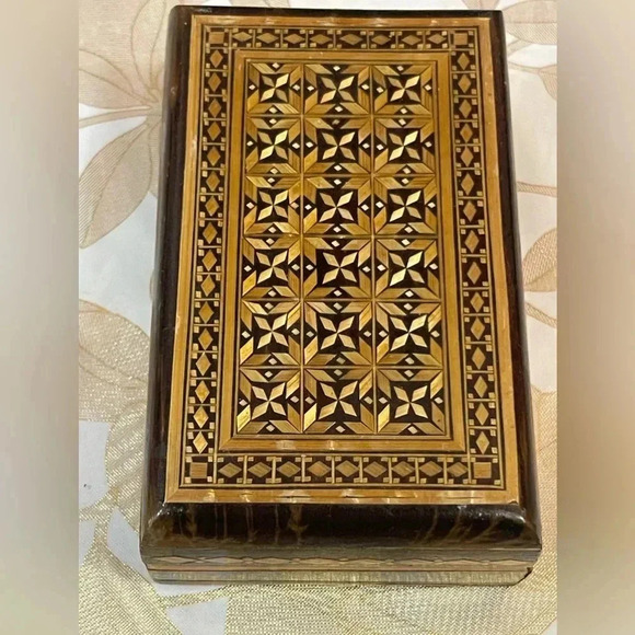 Vintage Hand Carved Wooden Trinket Box with Straw Ornament 4.5 X 3” Made In USSR - Picture 1 of 10